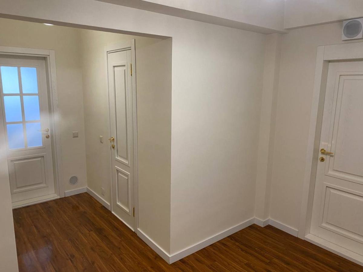 Appartement Avec 2 Chambres En Centre Ville 基希讷乌 外观 照片